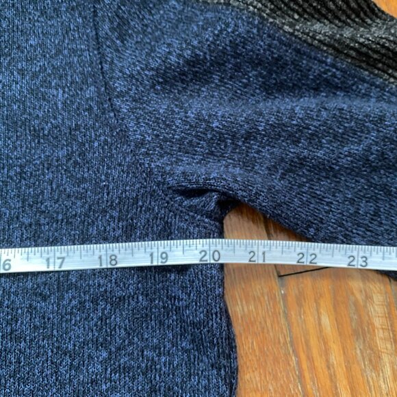 Van Heusen Small Navy Grey Knit Sweater Long Sleeve Fleece Hiking Outdoor Winter - Picture 3 of 10